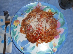 spagetti and raspberry muffins 020