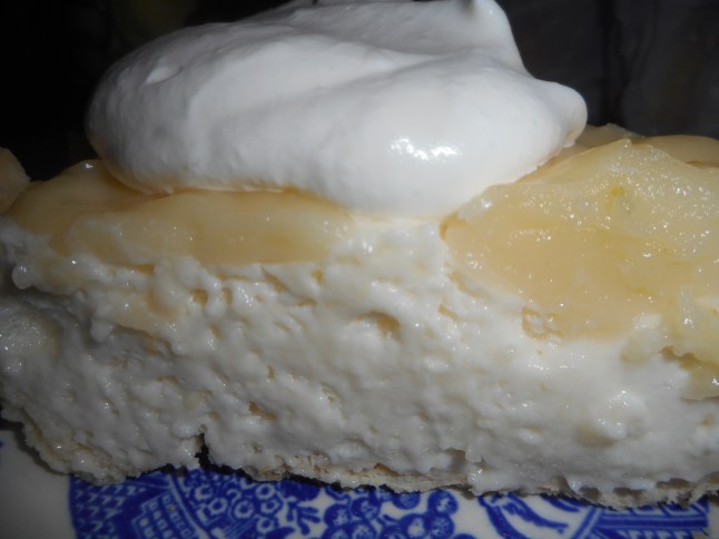 lemon velvet pie 014