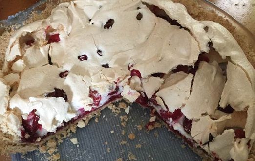 cranberry-crackle-tart-cut