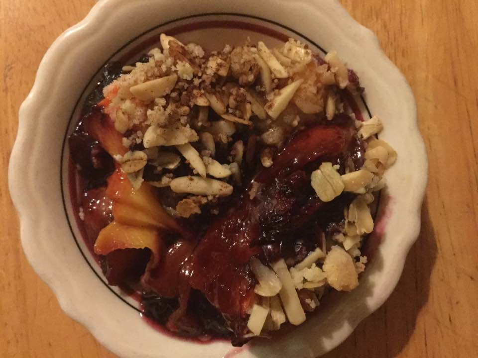 blueberry peach crisp in dish