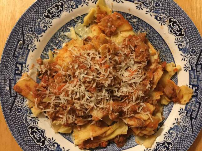 spicy bolognase with pasta 1