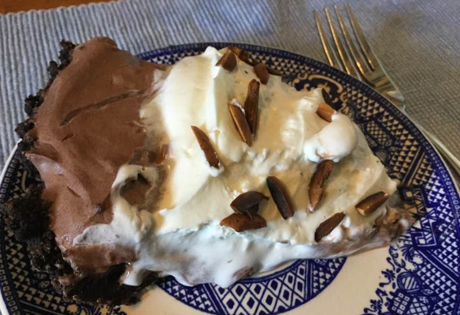 choco cloud pie slice (2)