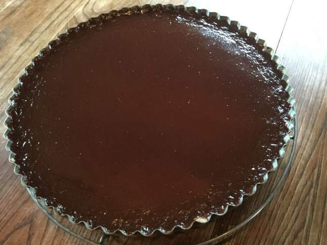 choco tart in pan