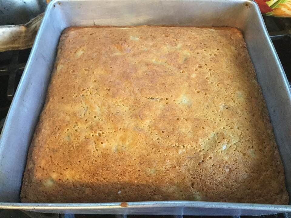 banana cake in pan