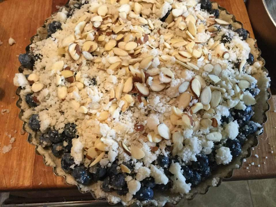 blueberry tart with cookie crust unbaked