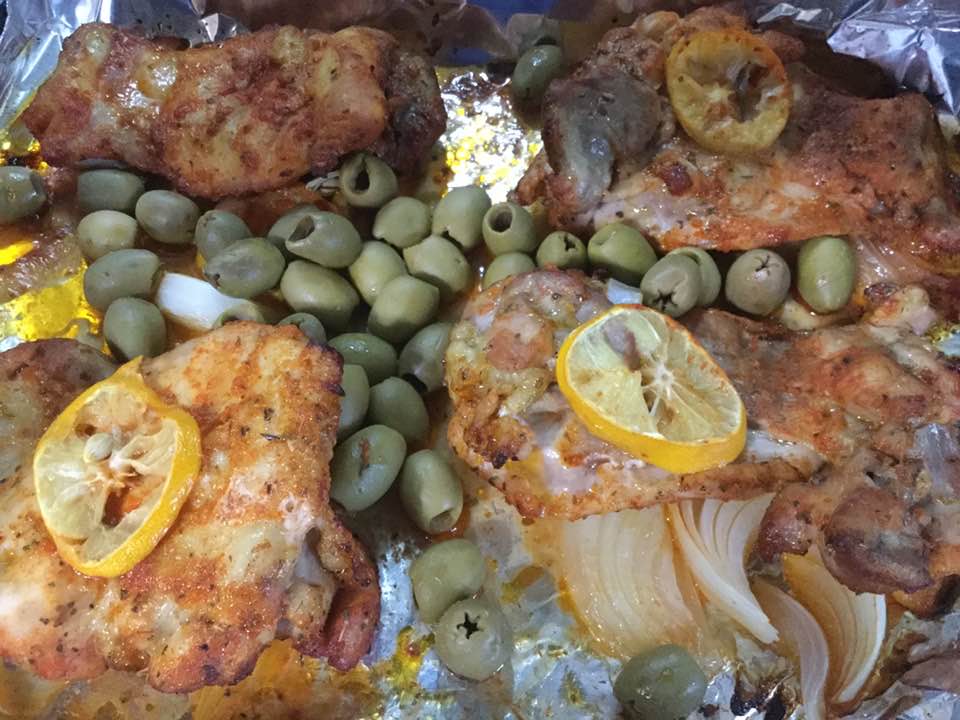 chicken with olives in pan